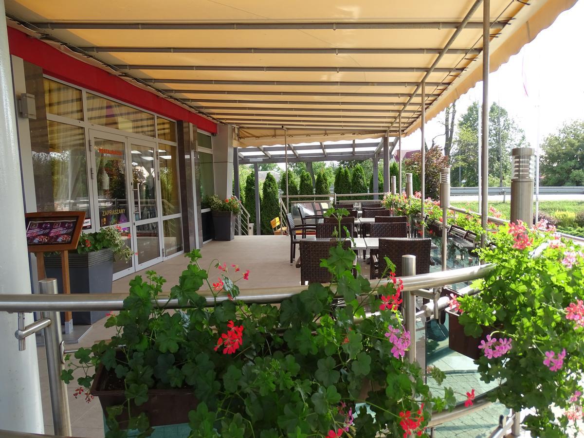 Hotel Pikul Pulawy Exterior photo