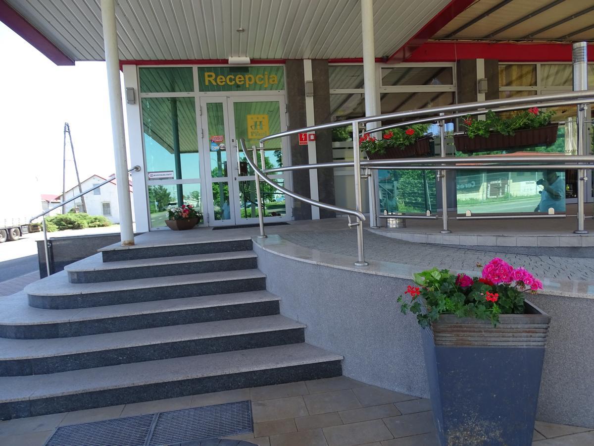 Hotel Pikul Pulawy Exterior photo