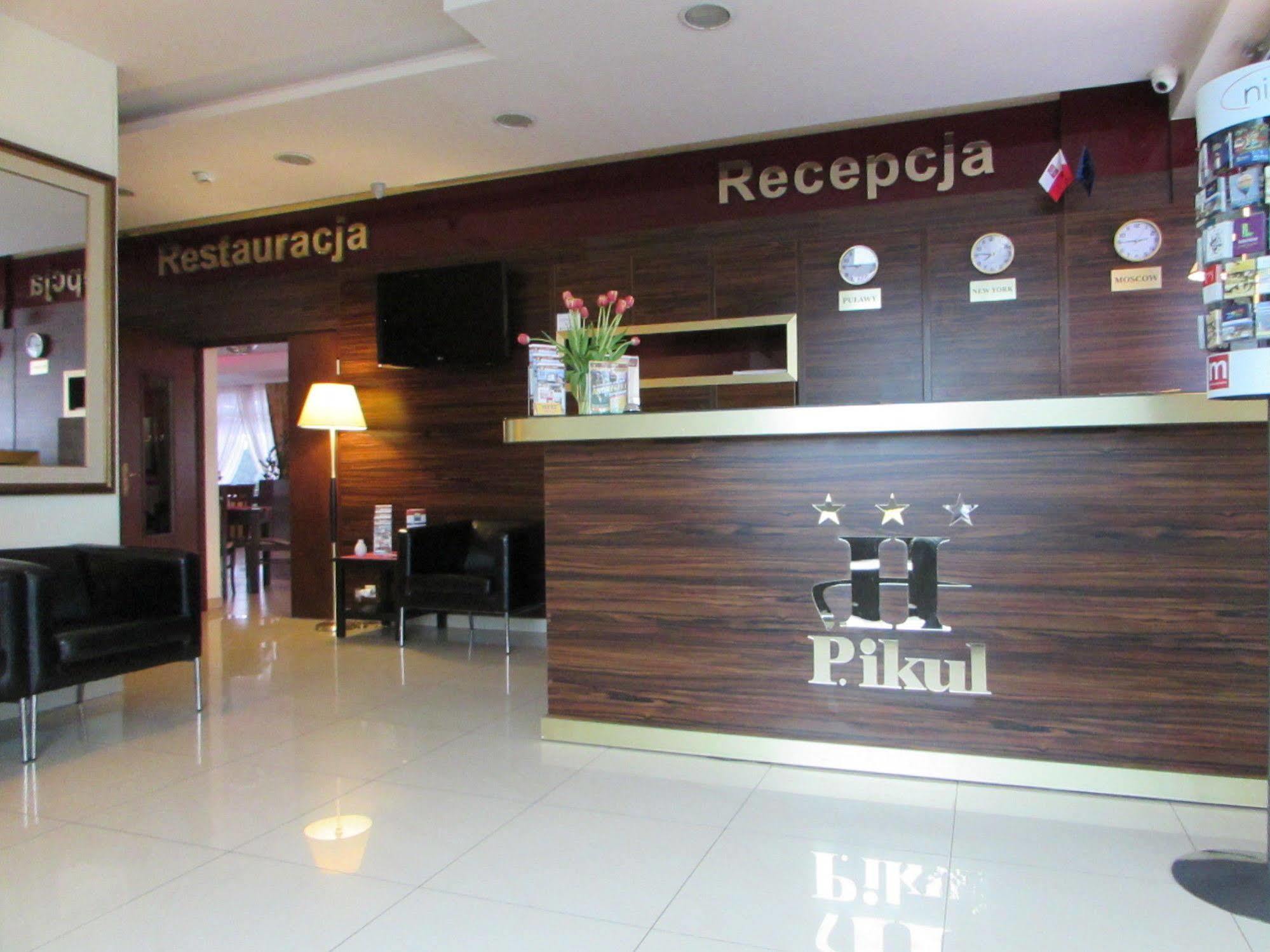 Hotel Pikul Pulawy Exterior photo